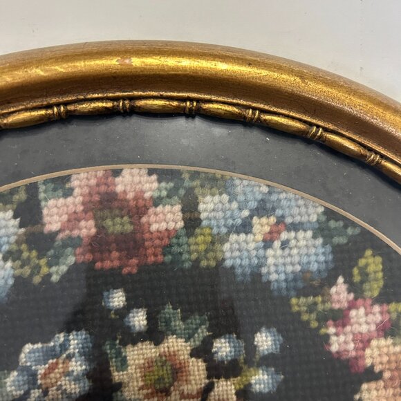 Vintage Gold Framed Oval Needlepoint Flowers Florals Bouquet Cottagecore country - Picture 4 of 13